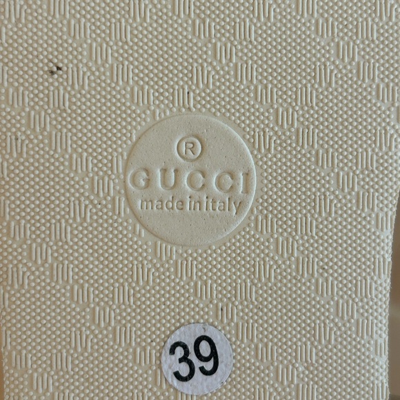 COPY - Faux Gucci GG Marmont Double G Logo Flipflop Sandals 
Size 39/40
Cream - Picture 5 of 7